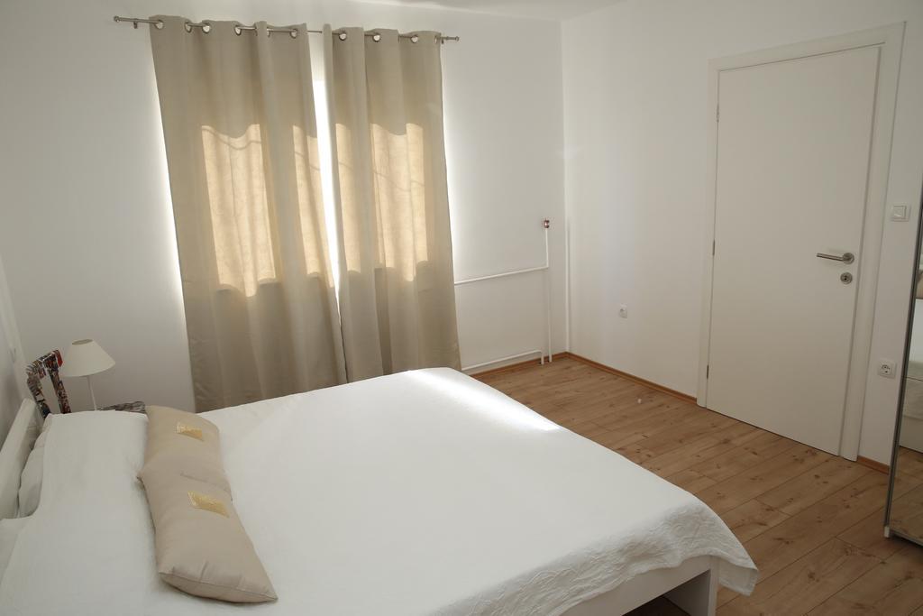 Apartment Udovicic Vodice Quarto foto