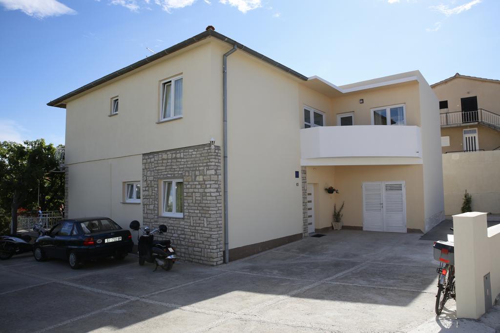 Apartment Udovicic Vodice Quarto foto