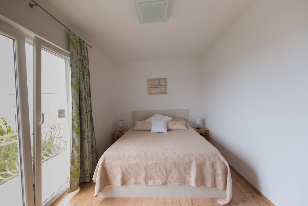 Apartment Udovicic Vodice Quarto foto
