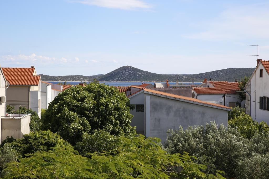 Apartment Udovicic Vodice Quarto foto